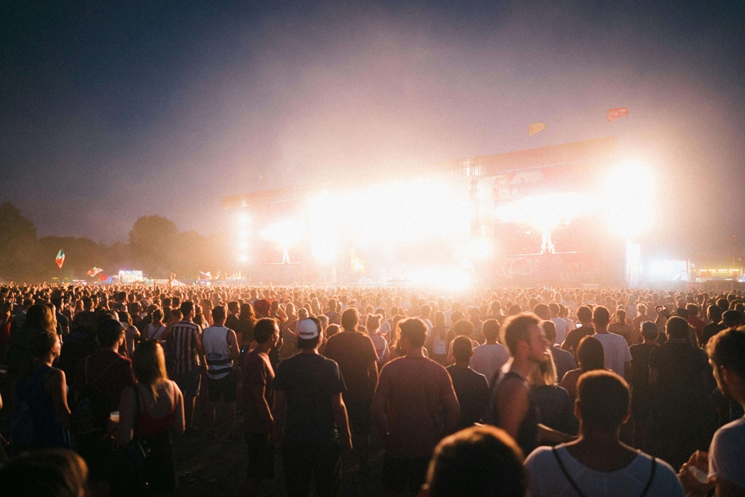 Bezpieczeństwo koncertów i festiwali – protokoły ochrony wydarzeń kulturalnych